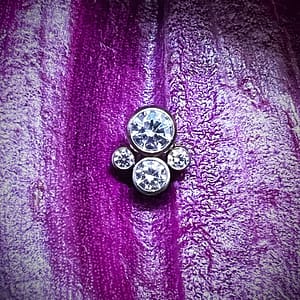 Top con circonitas blancas de 1,2mm