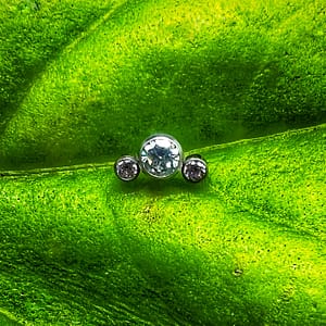 Cluster con 3 circonitas de titanio grado implante 1,2mm