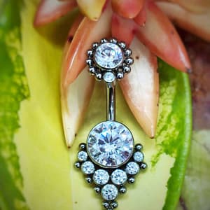 Piercing de ombligo de titanio grado implante y circonitas blancas 1,6mm