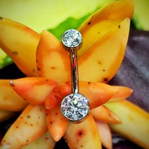 Piercing de ombligo de titanio grado implante y circonitas blancas 1,6mm