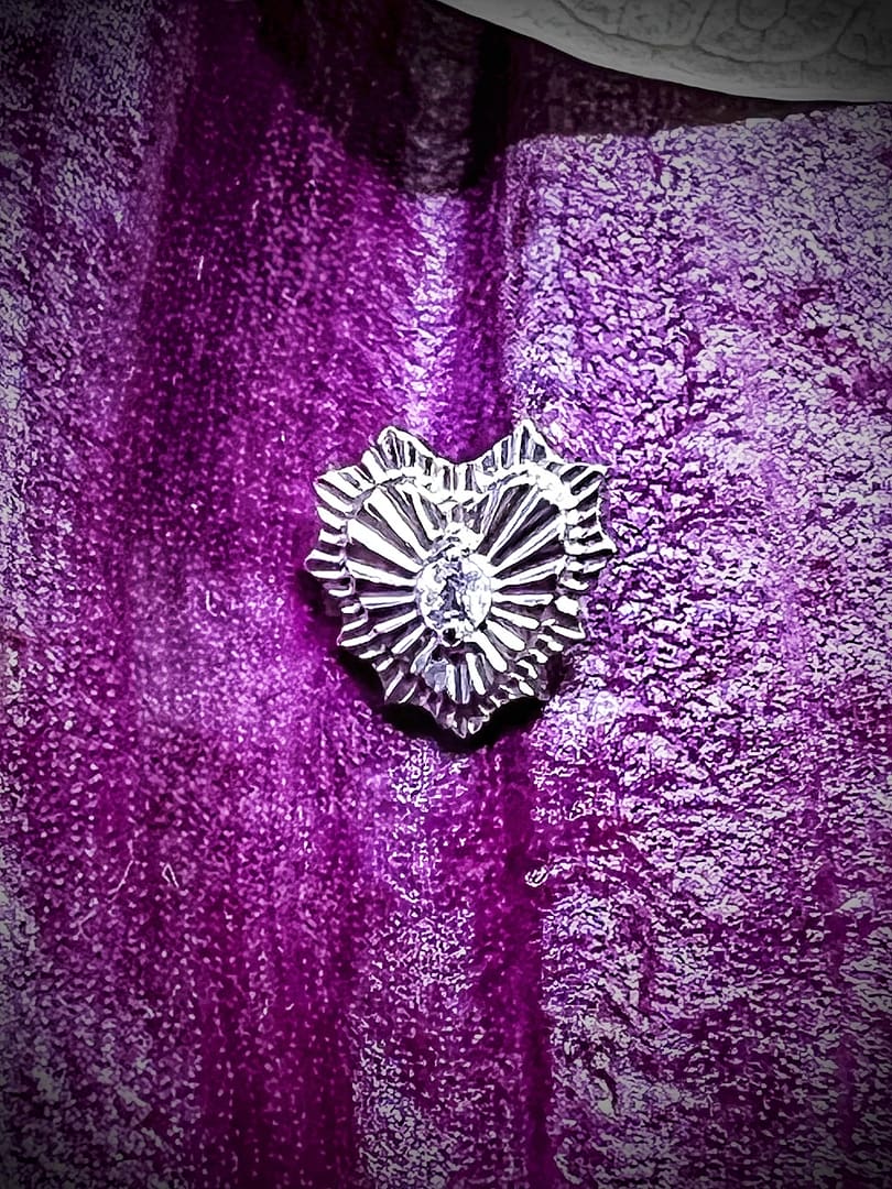 Corazón sagrado de titanio grado implante con circonita blanca de 1,2mm