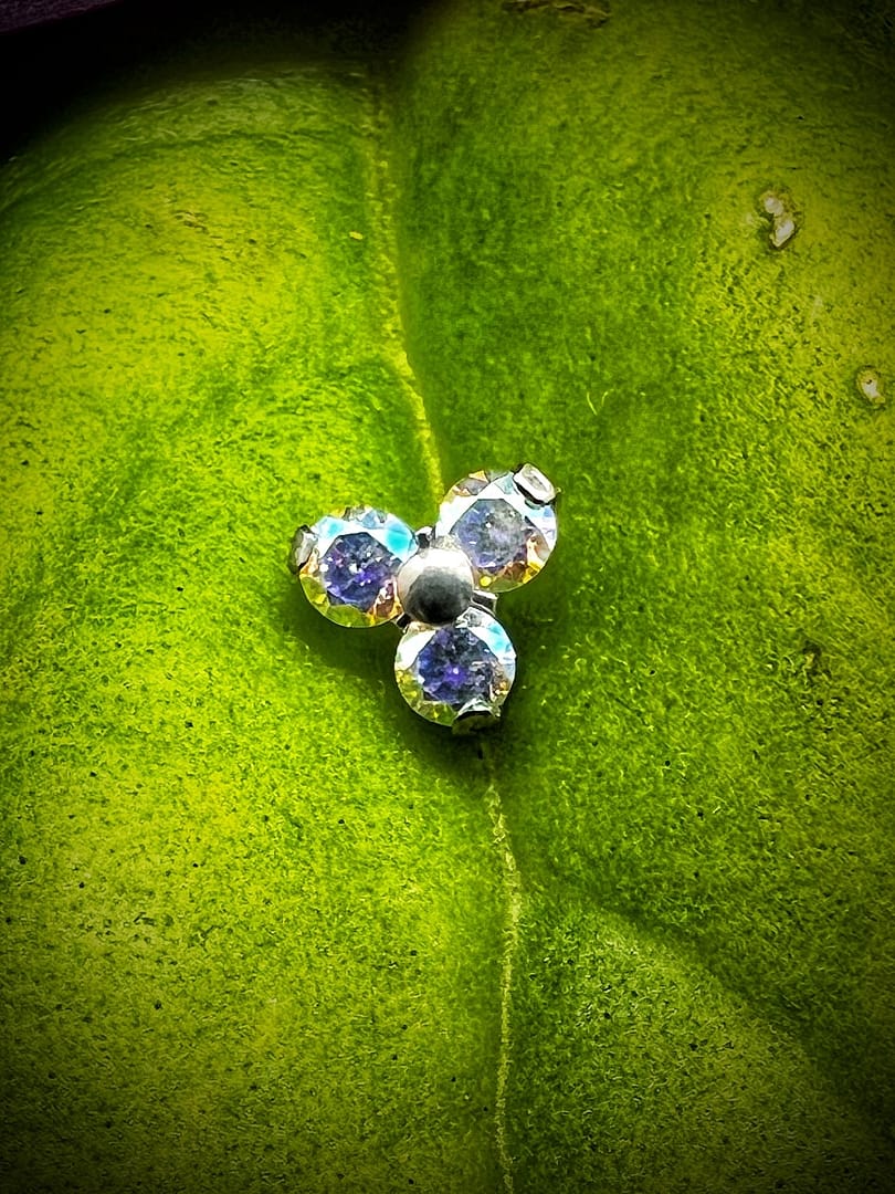 Top trio de circonitas multicolor de titanio grado implante 1,2mm